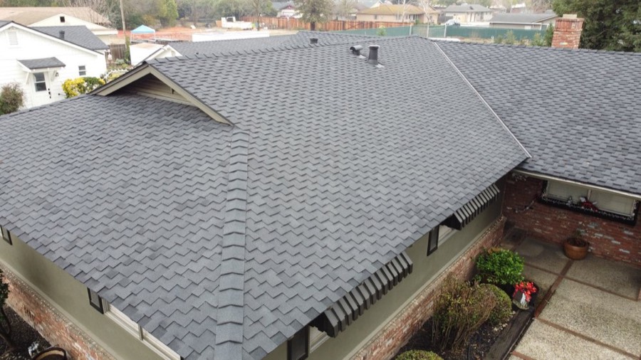 Finished asphalt shingle roof on a Bay Area home